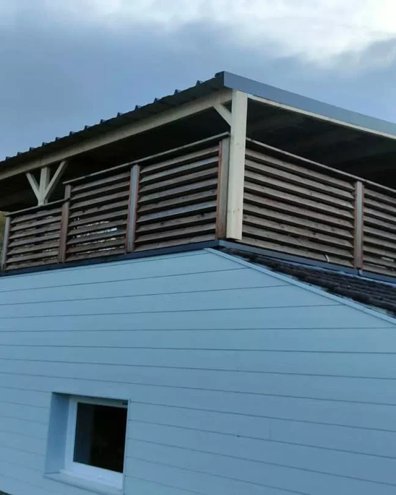 Réalisation d'aménagements extérieurs par JMS, menuisier à Saint-Hilaire-le-Vouhis