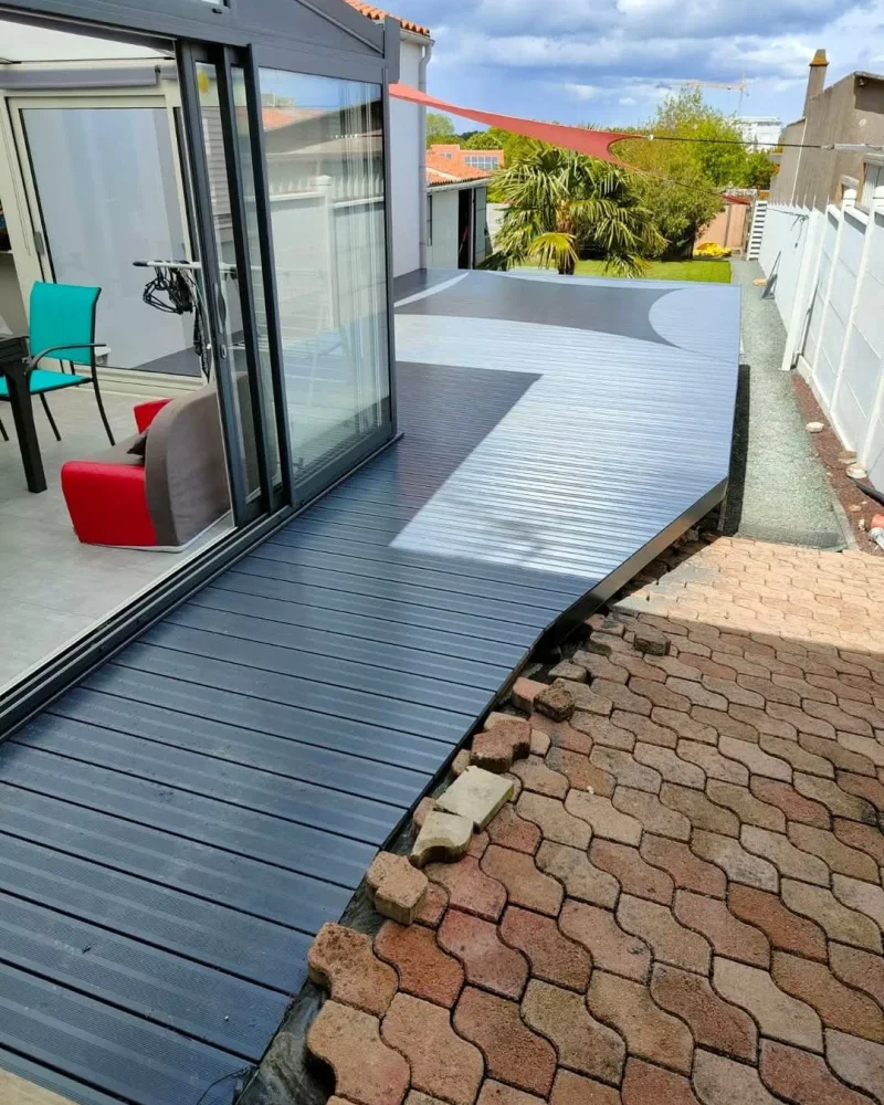 Réalisation d'aménagements extérieurs par JMS, menuisier à Saint-Hilaire-le-Vouhis