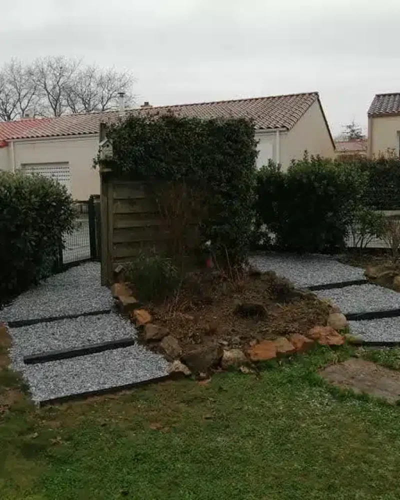 Réalisation de jardinage et d'entretien par JMS, menuisier à Saint-Hilaire-le-Vouhis