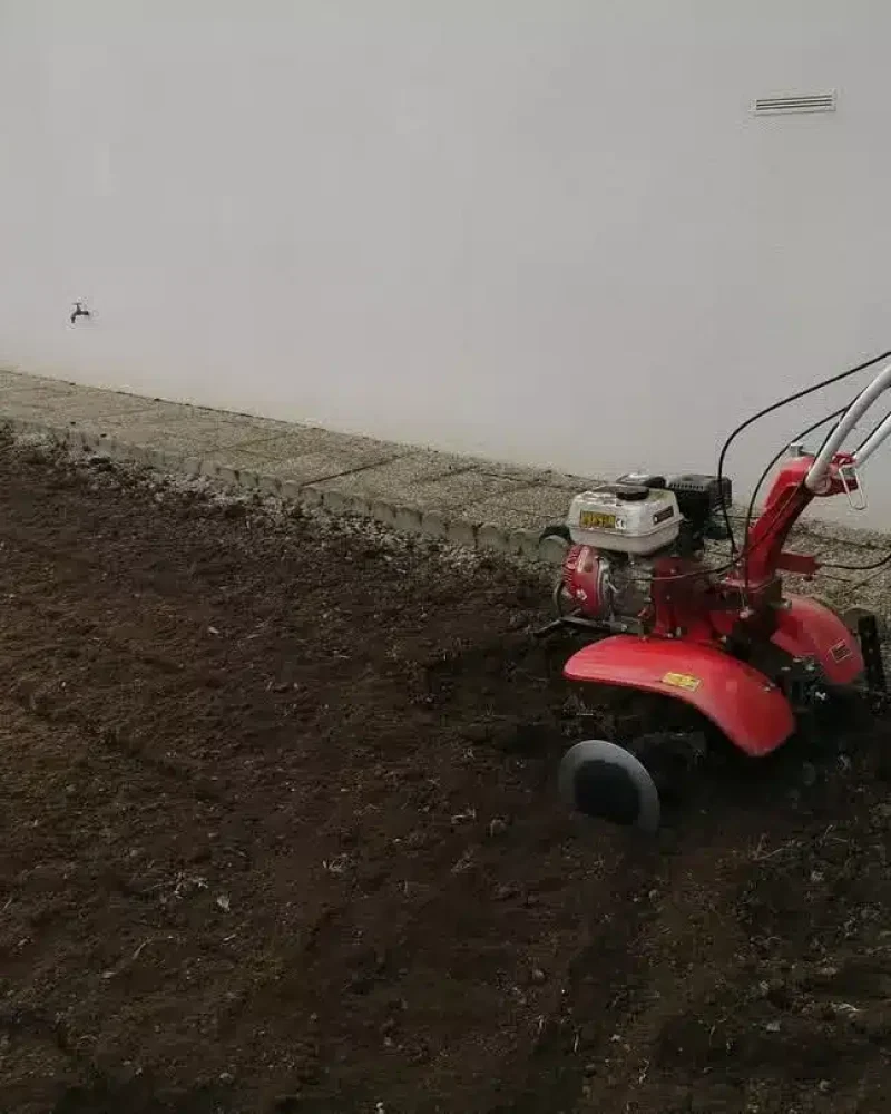 Réalisation de jardinage et d'entretien par JMS, menuisier à Saint-Hilaire-le-Vouhis