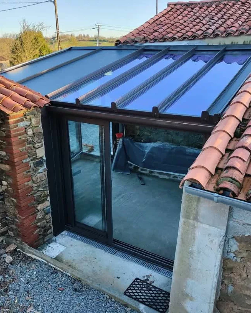 Réalisation de pergolas et vérandas par JMS, menuisier à Saint-Hilaire-le-Vouhis