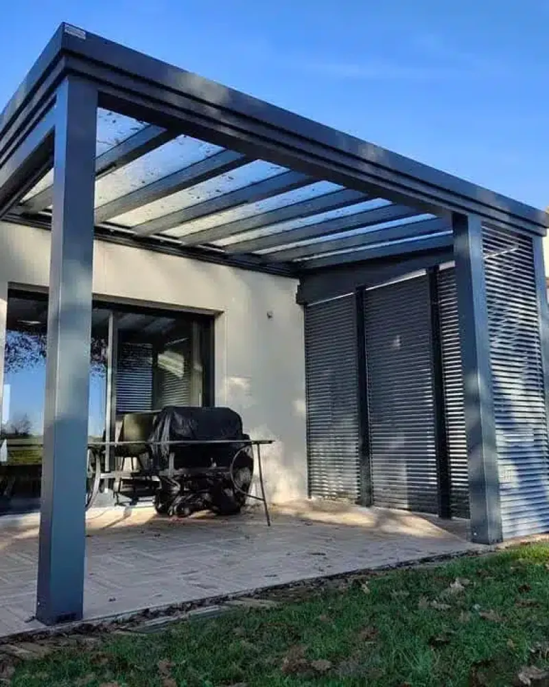 Réalisation de pergolas et vérandas par JMS, menuisier à Saint-Hilaire-le-Vouhis