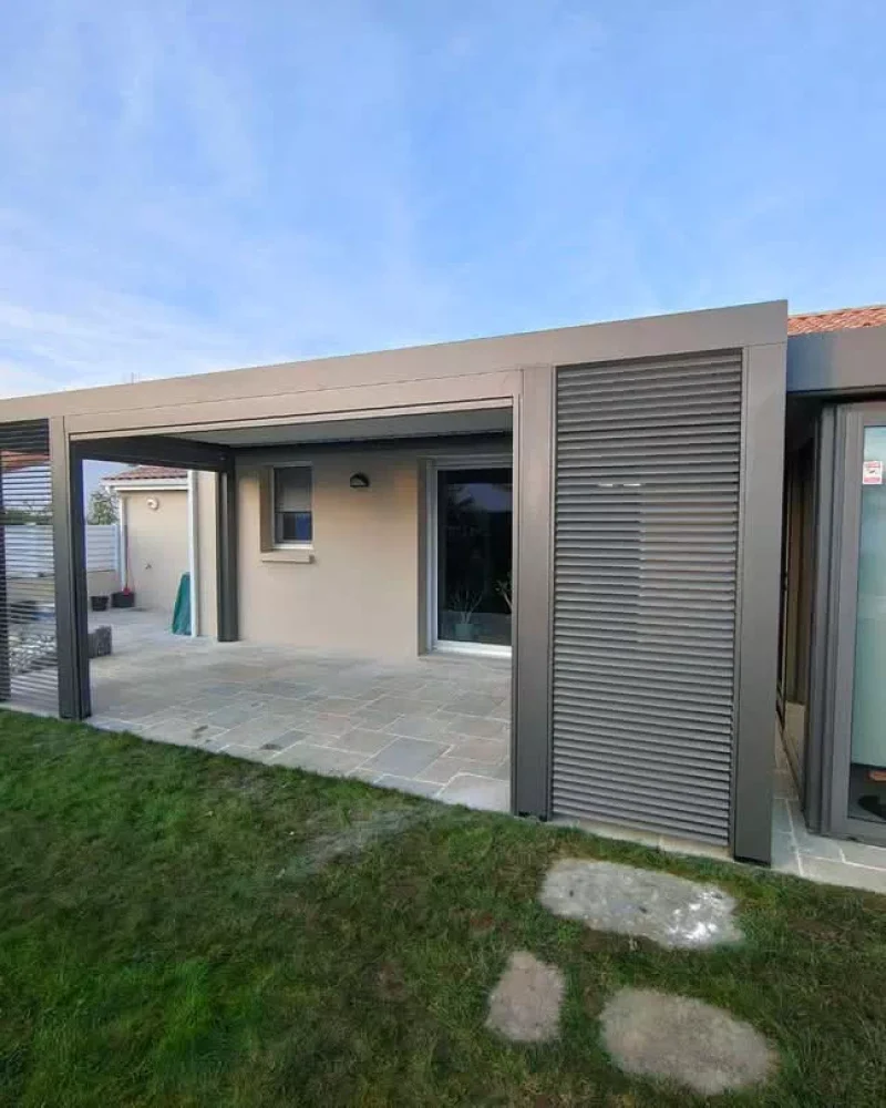 Réalisation de pergolas et vérandas par JMS, menuisier à Saint-Hilaire-le-Vouhis